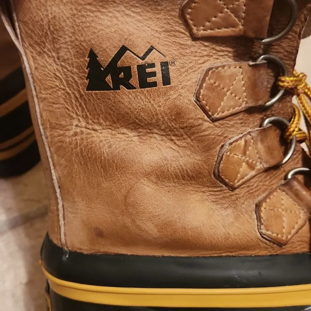 REI Men's Brown Leather Winter Snow Waterproof Boots Size 9